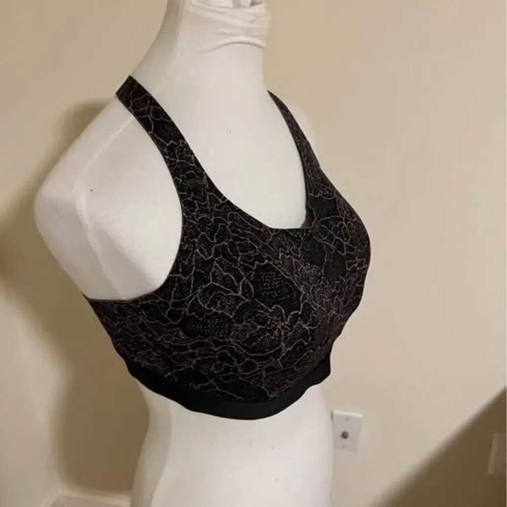 Lululemon sports bra 38D black pink pattern